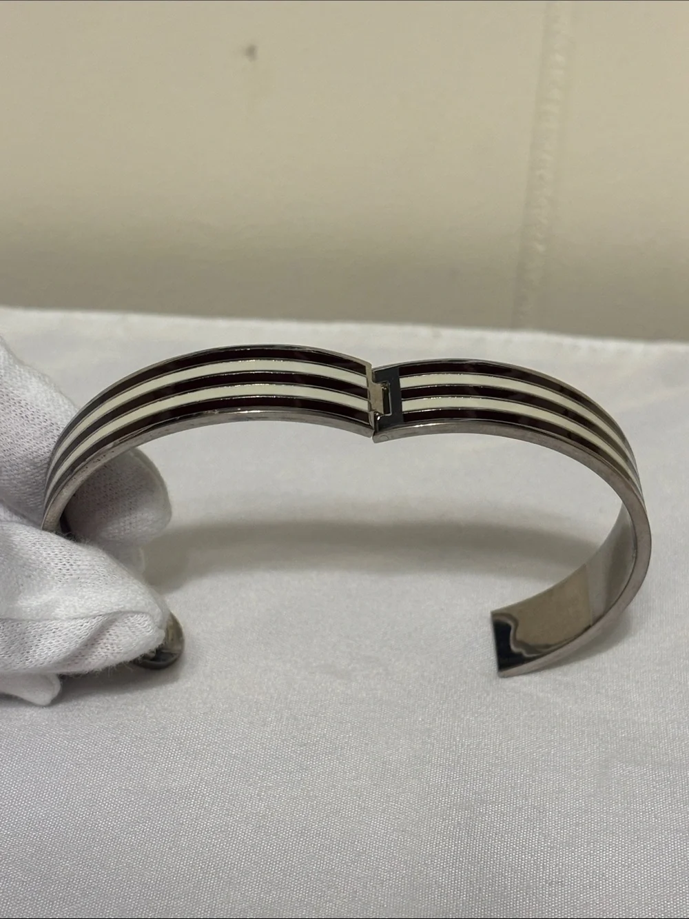 EUC Henri Bendel Centennial Stripe Enamel Hinged Bangle Bracelet with Bag